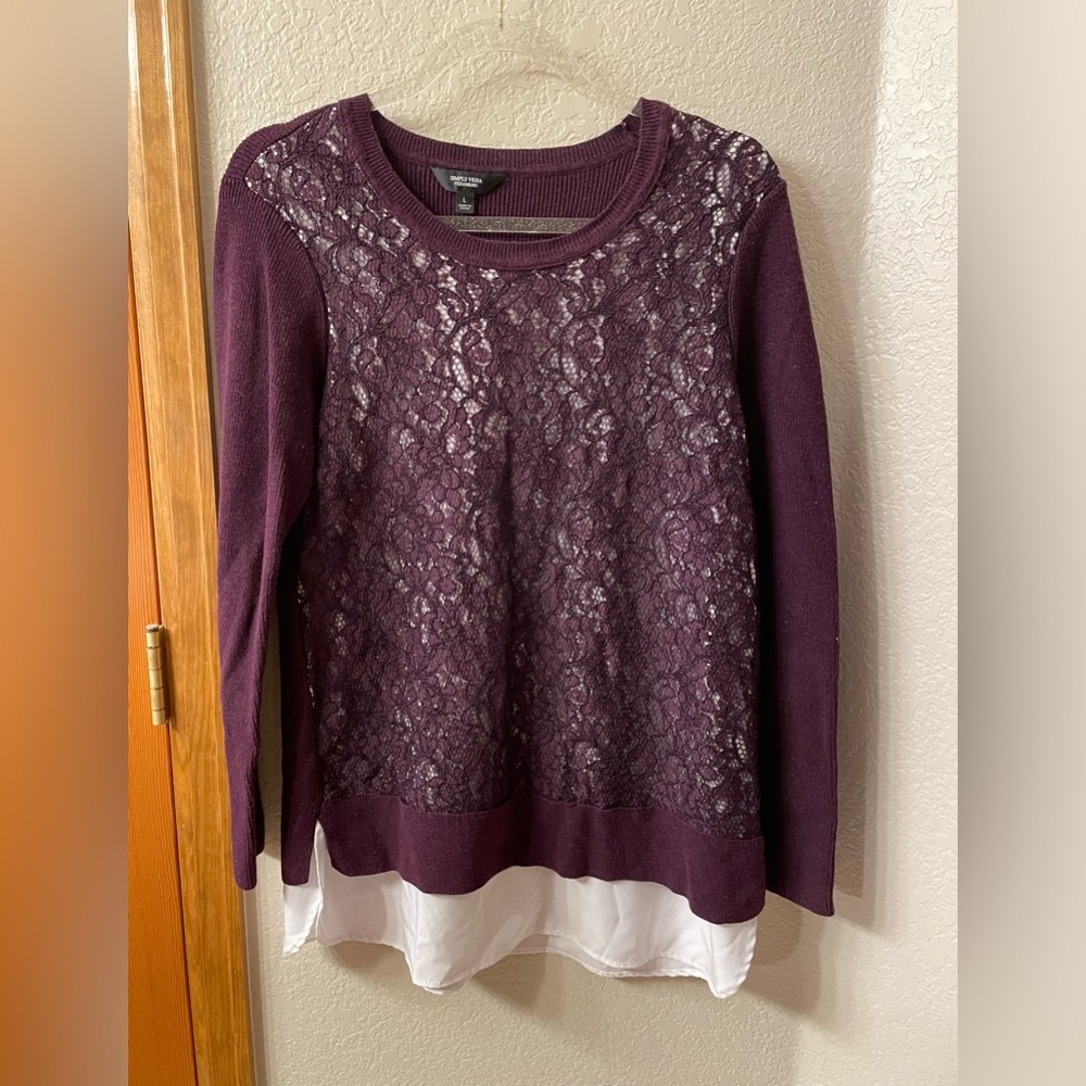 Simply Vera Wang plum sweater overlay with white- Large
